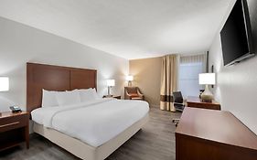 Comfort Inn & Suites Cincinnati Eastgate